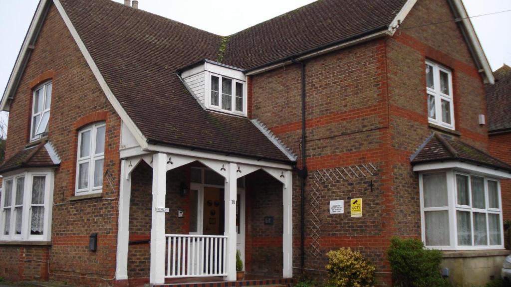 Masslink Guest House Horley Exteriör bild