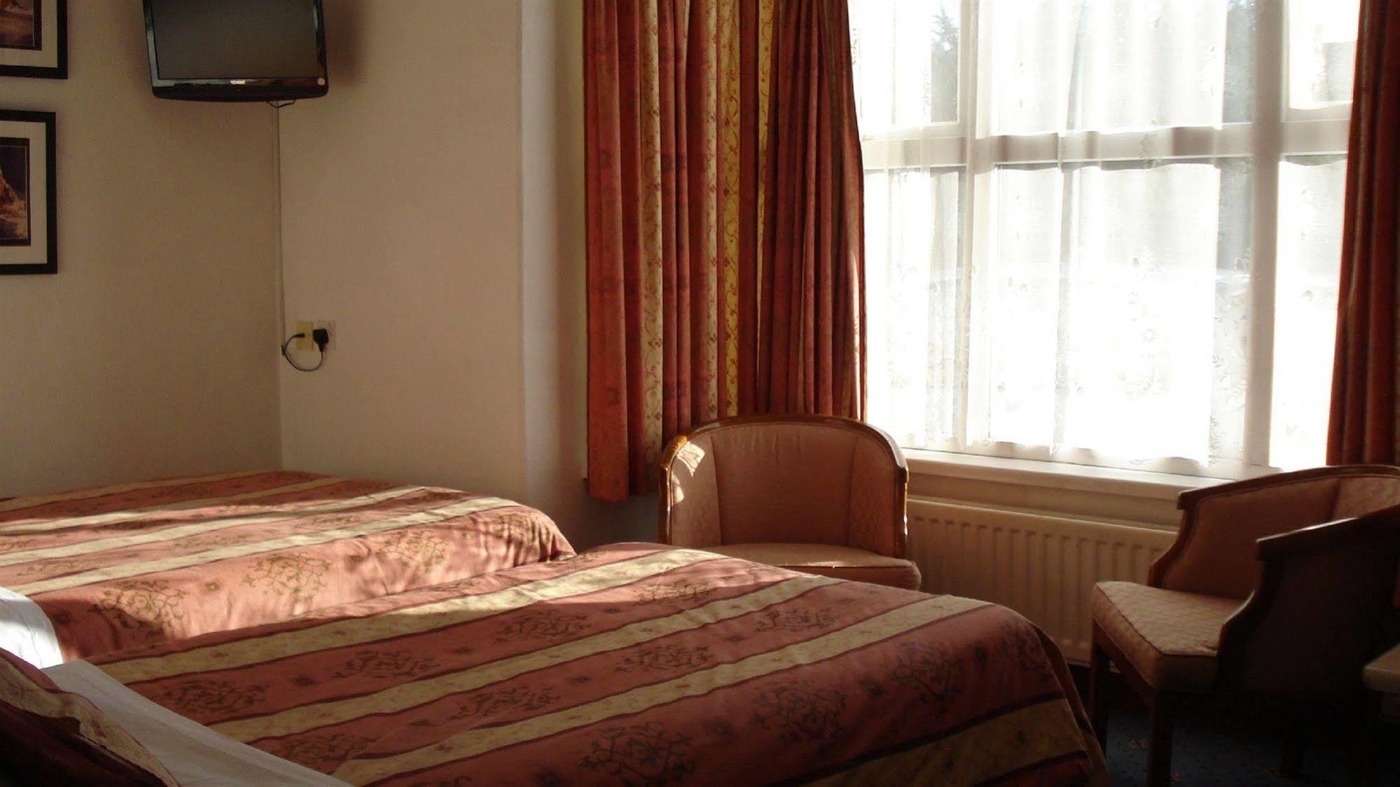 Masslink Guest House Horley Exteriör bild
